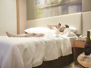 寻花老相好足疗女技师吃饱喝足第二炮很享受