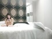 搞太猛妹子被操哭往死里插小穴受不了只能口爆