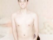 大鸡巴男爆操性感女主播说很爽的就是太大了