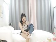 约炮良家兼职少妇换上情趣内衣女仆装啪啪01