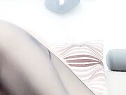 爆乳胸模皮肤白皙如牛奶，吊钟巨乳晃来晃去