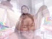 极具诱惑娇小女孩全身抹上润滑油啪啪操出白浆