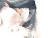 九零后大学生小曼和干爹自驾游干爹看上去有50多还喜欢各种场合玩