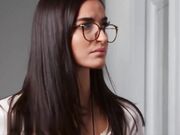 主宰着艾米莉·威利斯的性感可爱屁股