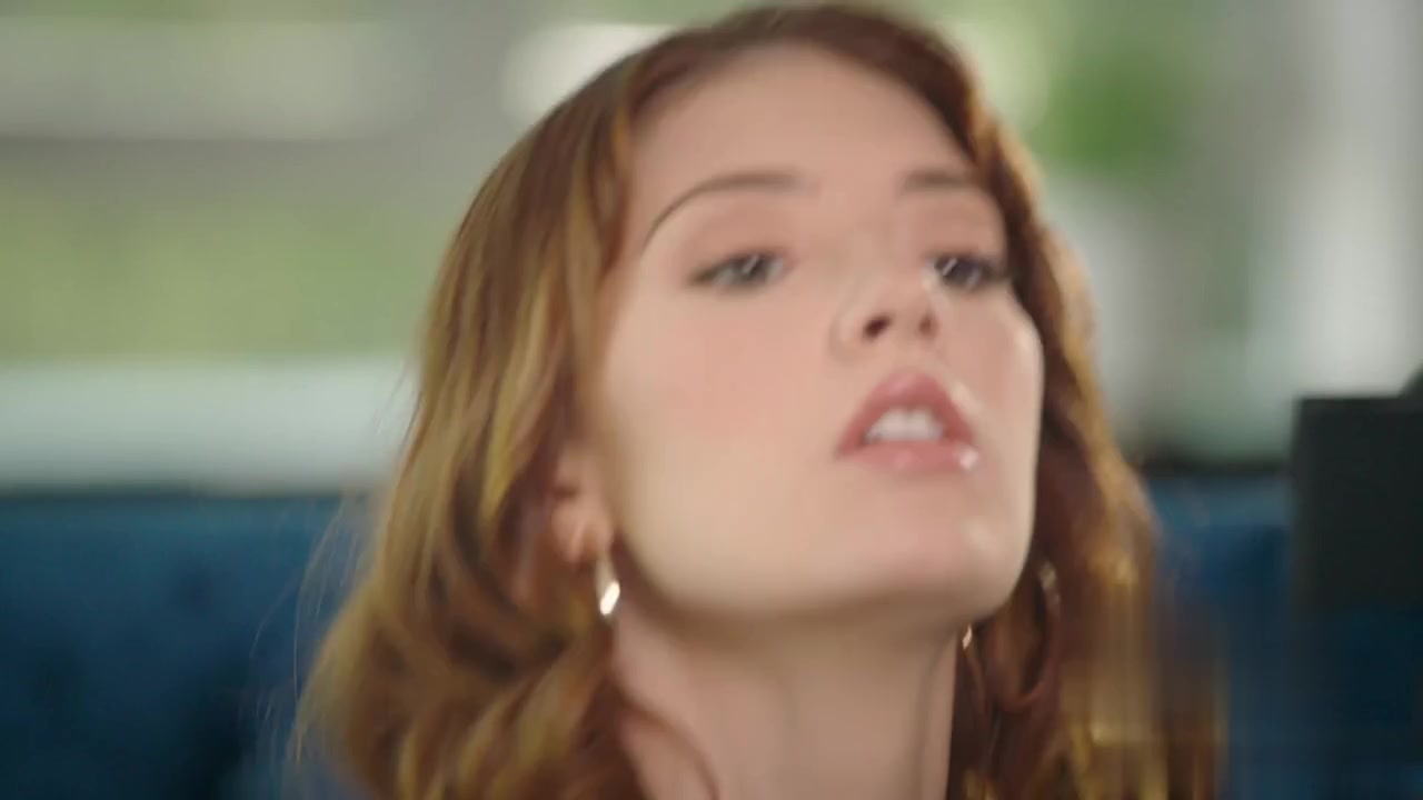 小姐姐穿着撩人情趣丝袜姐夫看到后欲望躁动