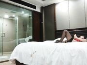 23岁小空姐大长腿风情万种肤白如玉艳舞妖娆