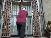 狗笼重生漂亮美早子捆绑吊起大黑牛初喷02