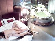 情趣酒店豪华套房水滴摄像头监控偷拍貌似很饥渴很主动的美眉上位骑坐鸡巴