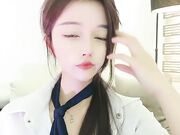 模特儿超强阴道喷水叫声十级淫骚吃奶 01