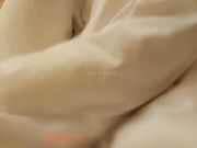 夜店艳遇醉酒爆乳美臀小醉妞带到酒店各种玩弄无套快速抽插随便操爽醒了继续干