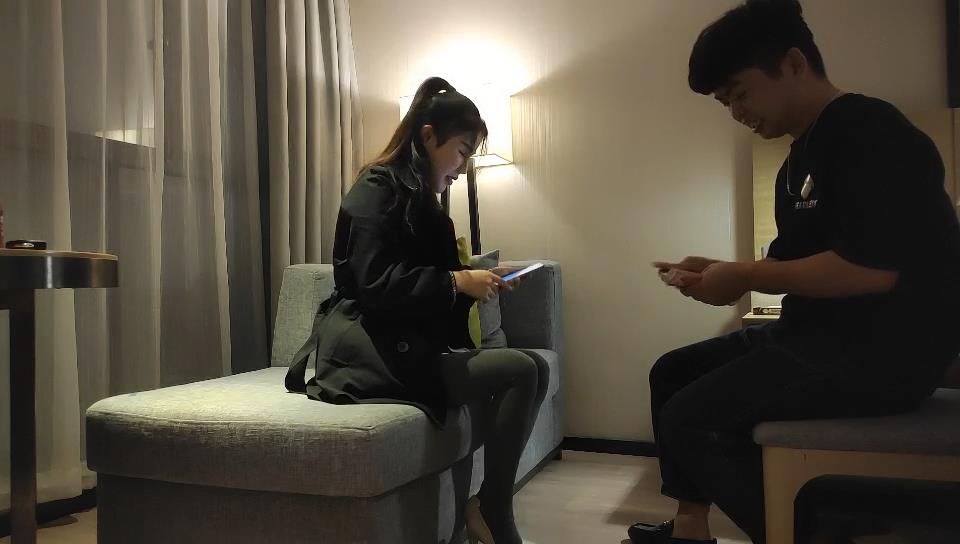 加钱哥探花酒店约操成熟少妇迫不及待后入01