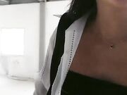 户外野战少妇勾引大爷掏出鸡鸡站立抬腿侧入