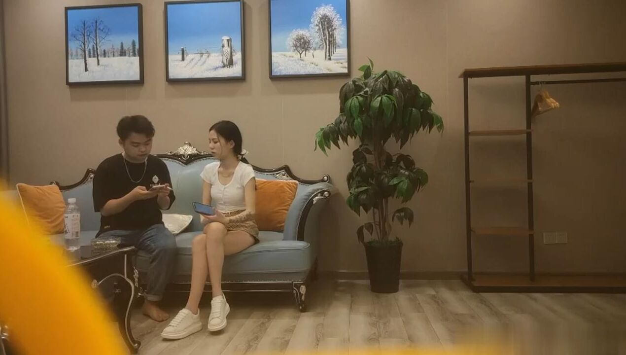 顶级高端外围场苗条00后女神小仙女到达高潮