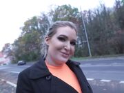 丰乳肥臀骚女约男友在出来室外就忍不住拿出几把深喉吃到屋里啪啪操