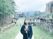 抖音80W粉丝超萌萝莉反差婊 一只喔 私拍流出人前露出3P喝尿野战