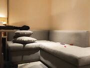 网聊来的少妇开始很抗拒强行扒掉裤子摸穴舒服了