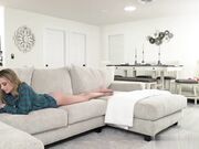 告诉继兄 你随时可以使用我的东西和我的身体