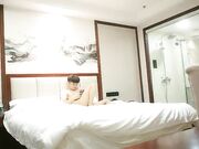 小伙酒店孤独寂寞冷 漂亮小姐姐上门来 鸳鸯浴口交啪啪 粉乳美腿释放性欲