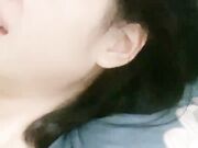 男友加入操逼，扶屌插入好紧，张开双腿猛怼