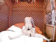 酒店服务员过来询问遥控器是不是坏啦 服务员走后立马开干