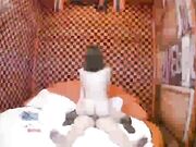 酒店服务员过来询问遥控器是不是坏啦 服务员走后立马开干