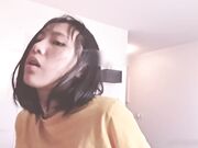 短裙学生妹柔情艳舞诱惑玩弄大鸡巴骑