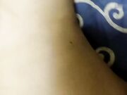 电影院刚认识没几天的大奶美女带回家操B时 不好意思拍摄一直用手挡脸