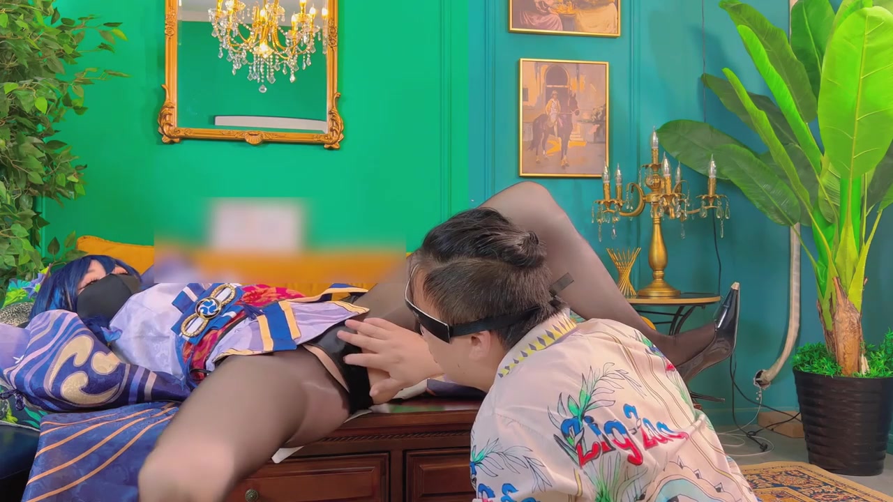 摸着咪咪后入激烈抽插,淫语不断