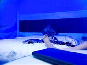 偷拍上门服务的良家美女 干的受不了让从前面操