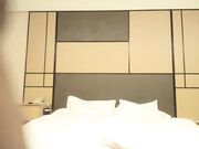 高颜值牛仔外套萌妹子，近距离特写口交后入大力抽插猛操