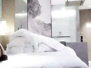 屌哥寻花酒店约炮极品气质外围女虎牙妹