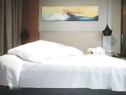 足疗洗浴会所撩妹离异少妇女技师宾馆开房穿着高跟鞋草