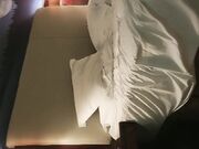 大长腿包臀裙御姐 迫不及待舌吻揉胸 退下内裤埋头口交 扣穴抬腿侧入抽插猛操