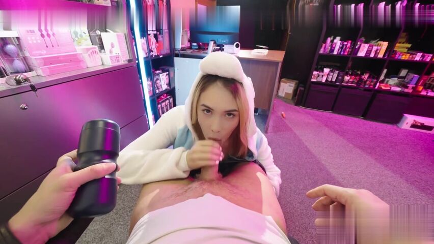 他无法抗拒哥特女孩的骚穴男生被淫荡辣妹榨干合集