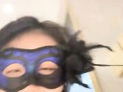 极品尤物女神小美 收费房大尺度 按摩器自慰操逼 多毛骚逼特写 扶着洗手台后入