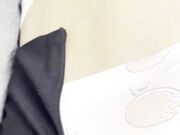 趁她喝醉偷偷插入嫩穴太过用力结果把她操醒了 反抗不成酒精上头最终彻底沦陷边骑边揉胸求内射！