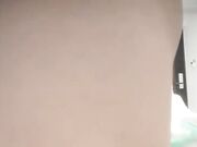 纹身男微信约操美容院上班的极品性感气质靓妹啪啪 真骚 嘴巴吃着鸡巴自己还抠逼