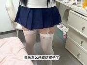 女儿跳脱衣舞给爸爸看跳完舞就是一顿暴操白浆都流出来了