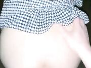 深夜 帝都玉渊潭公园 也不怕蚊子多 淫荡小情侣挑战户外 无毛嫩穴无内射干爽