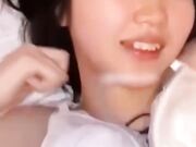 技校学生口爆精液射在嘴里