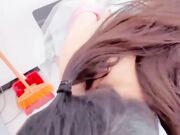 强闯卫生间狂操洗澡的表妹 换上萝莉塔装扣弄粉嫩的小逼 鸡巴抽插流出羞耻的白浆