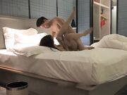 深夜场约了个高颜值大长腿嗲嗲妹子 蹲着口交舔弄上位骑乘侧入抽插猛操