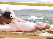 小姐姐看成人视频欲火焚身下药大鸡巴 猛男抓住机会轻易就勾搭上掏出肉棒享受吸允