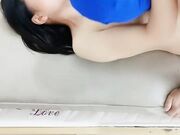 两个中年美骚妇露脸让大哥们轮草 口交大鸡巴让大哥舔逼 淫声荡语互动撩骚听指挥