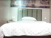 探花精选一番巧言花语下顺从的来到酒店大奶子白花花的肉体真刺激