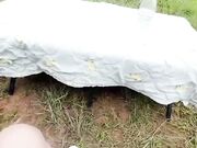 小姨子的秘密 与小姨子户外桌上野战做爱 先享受足交再前操后入小姨子