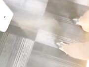 漂亮美眉 身材苗条大长腿被小哥各种无套输出 猛怼无毛小穴 内射满精液