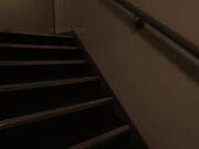 跟踪瑜伽裤骚货趁她在洗澡直接冲进浴室爆操抽插