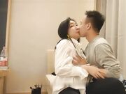 惊喜啊 约到戴帽子的时尚性感御姐饱满胸部丰腴肉体抱着很销魂