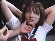 机关枪美少女潜入违禁制药厂 女学生间谍遭遇反杀1